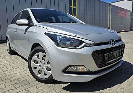 Hyundai i20 1.2 Klima PDC Tempomat BT