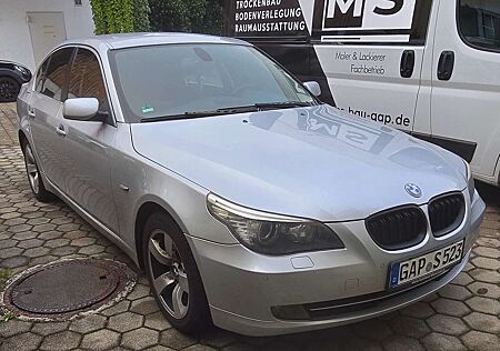 BMW 523i 523
