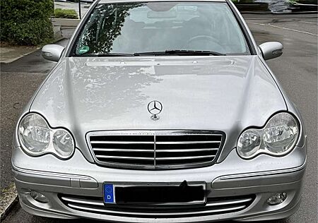 Mercedes-Benz C 180 T Kompressor (203.246)