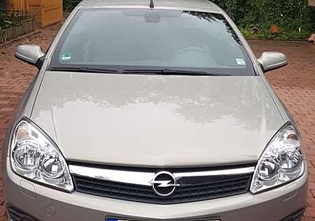 Opel Astra Twin Top 1.6Edition