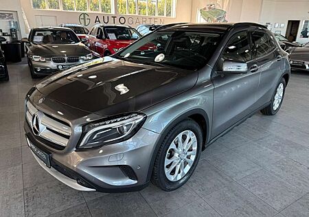 Mercedes-Benz GLA 200 *Style*Automatik*Bi-Xenon*Navi*Leder*