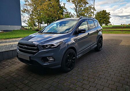 Ford Kuga Diesel 2.0 TDCi 4x4 ST-Line