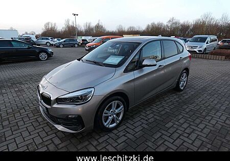 BMW 218 i Active Tourer Sport Line Automatik/LED