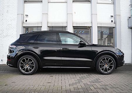 Porsche Cayenne E-Hybrid SPORTDESIGN-SPORTABGAS.-PANO-BOSE-MATRIX
