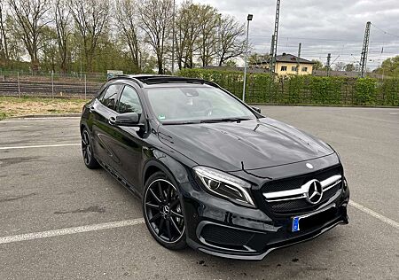 Mercedes-Benz GLA 45 AMG AMG GLA 45 4Matic AMG Speedshift 7G-DCT