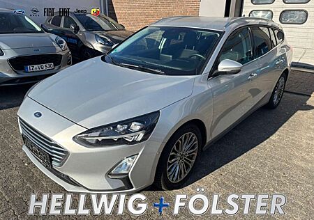 Ford Focus TITANIUM / NAVI / W-PAKET / STND-HZG / RFK / GJR S