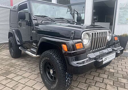 Jeep Wrangler 2.4 Sport 143 PS Klima HardTop Fahrwerk TOP