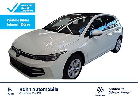 VW Golf Volkswagen VIII 1.5eTSI DSG Life LED PANO HAMAN KARDON