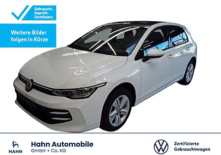 VW Golf Volkswagen VIII 1.5eTSI DSG Life LED PANO HAMAN KARDON