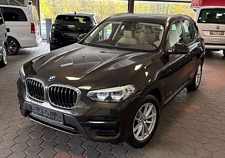 BMW X3 xDrive 20d Advantage*LED*NAVI*AHK*LEDER*TEMPO