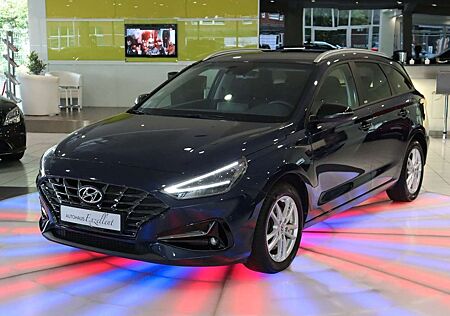 Hyundai i30 cw Intro Edition Automatik*LED*NAVI*SHZ*ALU*