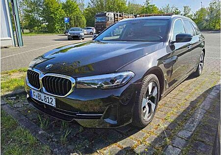 BMW 520 d T Aut LED/NAVI/ACC/SHZ/VIRTU/RFK/AHK/8Fa