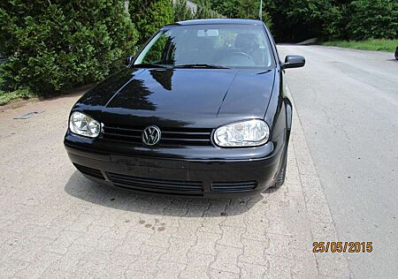 VW Golf Volkswagen 1.9 TDI Highline