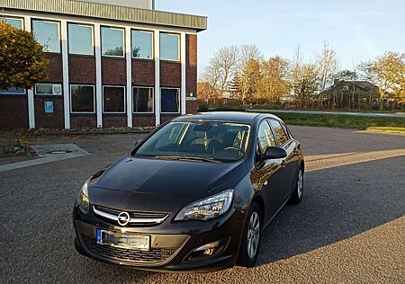 Opel Astra 1.4 Turbo Edition