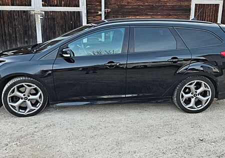 Ford Focus Turnier ST,Leder mit Recaro,BiXe,ATM 65tkm