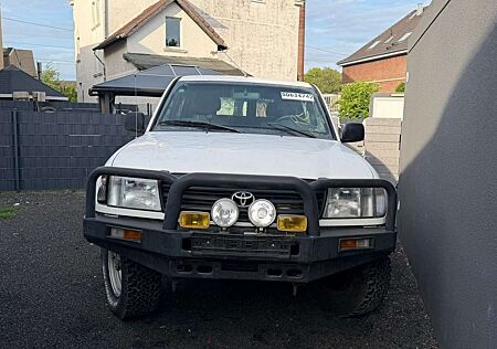 Toyota Land Cruiser Toyota Land Cruiser 105 ARMORED