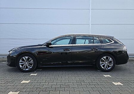 Peugeot 508 SW Hybrid 225 Allure+Leder+Navigation+Autom.