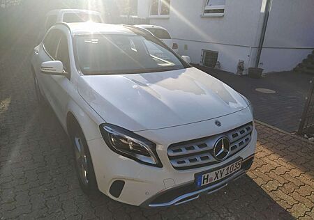 Mercedes-Benz GLA 180 Urban Business-Paket