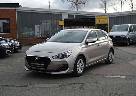 Hyundai i30 1.4 T-GDi NAVI"R/KAM"PDC"XEN"PDC"S-HEFT