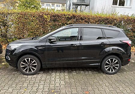 Ford Kuga 1.5 EcoBoost 2x4 ST-Line