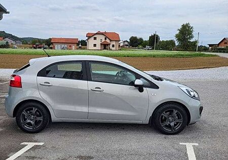 Kia Rio 1.4L 97 Style AM11