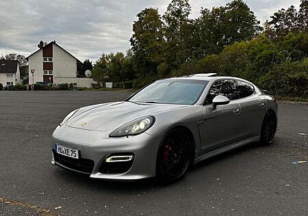 Porsche Panamera GTS PDK/Klappe/Bose/TV