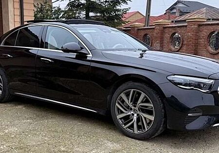 Mercedes-Benz E 300 300e AMG Line Hybrid Automatik