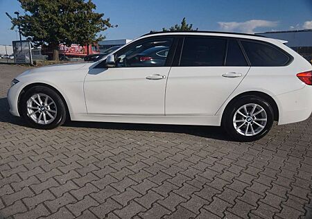 BMW 318 i Sport-T.Aut.NAVi*LED*SHZG*ACC*SPUR*PANORAMA