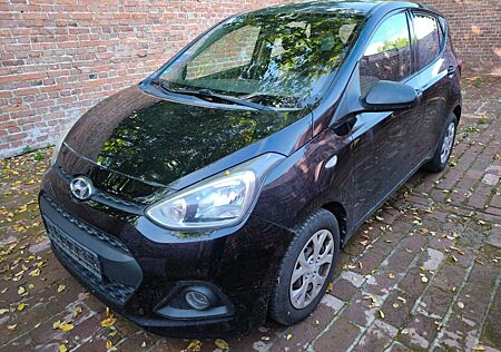 Hyundai i10 Classic 1.0i Scheckheft