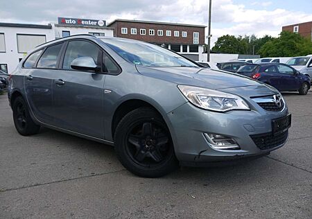 Opel Astra J Kombi/PDC/Allwetter/SHZ/Lenkradheiz.