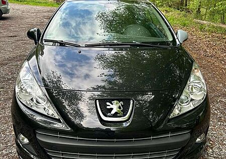 Peugeot 207 CC black and white Editon