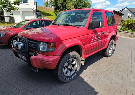 Mitsubishi Pajero 3,5 Sport 24V Automatik- Klima -E-Seilwinde