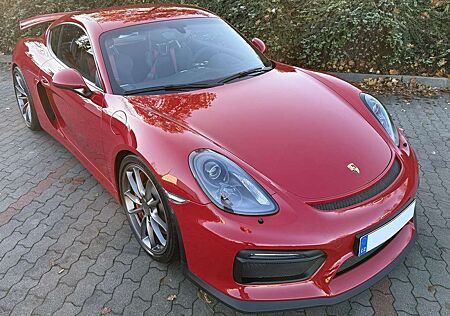 Porsche Cayman GT4