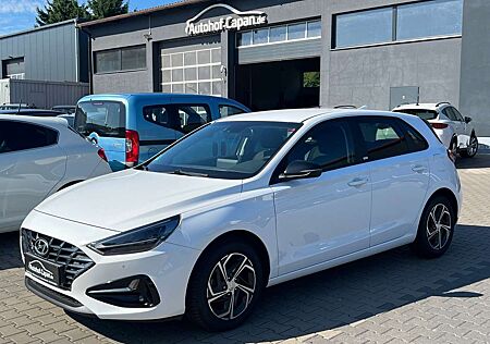 Hyundai i30 Intro Edition/Navi/Kamer/Eu6/1Ha/SHZ/LHZ/PDC