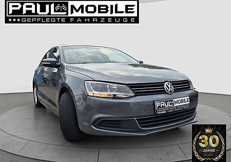 VW Jetta Volkswagen Automatik Navi Leder SHZ Glasdach R-Cam *