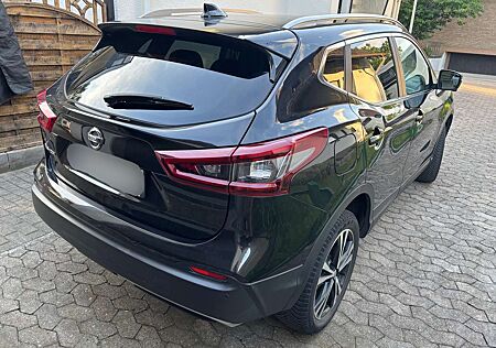 Nissan Qashqai 1.3 DIG-T DCT N-CONNECTA