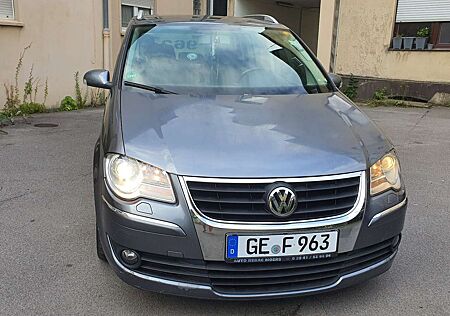 VW Touran Volkswagen 2.0 TDI 7 sitze