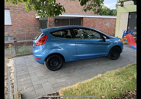Ford Fiesta 1,25L Ambiente Benzin mit LPG