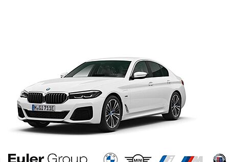 BMW 545 e xDrive Limousine Sportpaket HUD AD Navi Leder Di