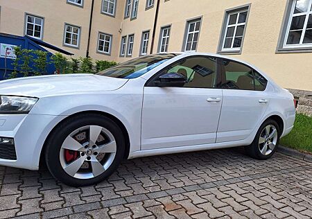 Skoda Octavia III Diesel 2.0 TDI (Green tec) DSG RS