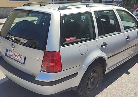 VW Bora Volkswagen KOMBI 1.6 105PS KLIMA *TÜV 05.2025*