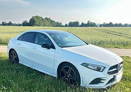 Mercedes-Benz A 180 7G-DCT AMG Line Garantie