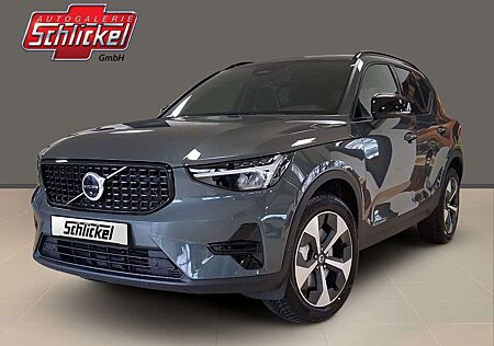 Volvo XC 40 XC40 B3 Plus Dark 2WD ACC AHK Panorama-Schiebedach 19"