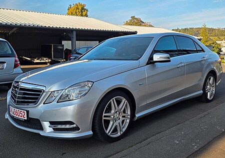Mercedes-Benz E 200 CGI AMG Line Avantgarde Aut/ACC/Scheckheft