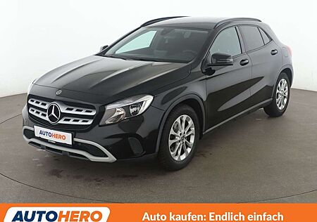 Mercedes-Benz GLA 180 *NAVI*CAM*PDC*AHK*SHZ*KLIMA*