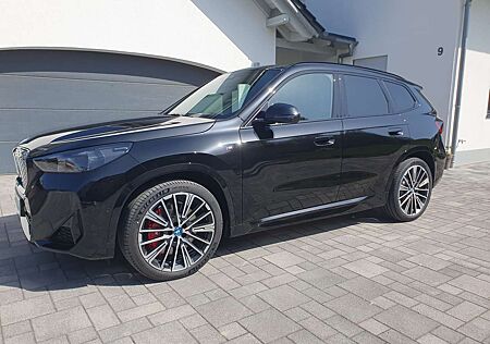 BMW iX1 xDrive30 M Sportpaket Pro Voll NP74220€