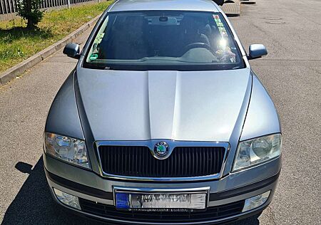 Skoda Octavia II 1.6 FSI Ambiente
