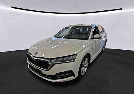 Skoda Octavia Combi 2.0 TDI DSG STYLE NAVI PDC KAMERA ACC