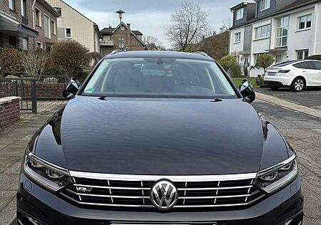 VW Passat Variant Volkswagen Highline BMT/Start-Stopp R-Line