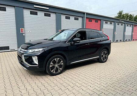 Mitsubishi Eclipse Cross Headup D. 1Hand Voll 4WD 360°K.